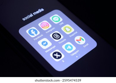 购买Twitter账号用于海外求职的个人品牌包装-社煤资源网